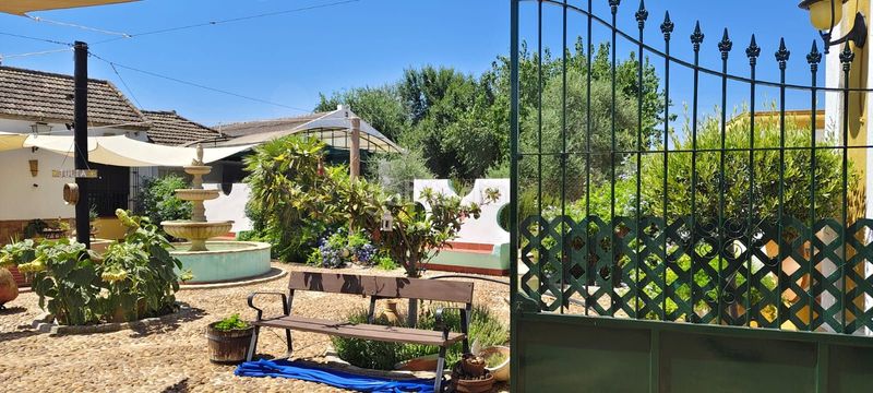 Foto c9e583b9-164b-4d23-92ce-813280164c2a. Casa amb piscina a Écija