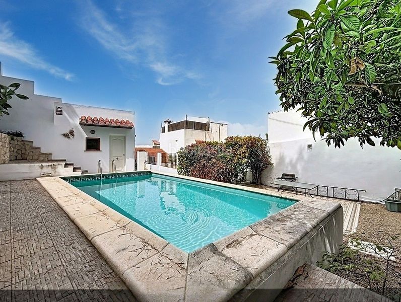 Foto d3a0c860-3848-4d47-a65e-b8dfb780b582. Casa amb piscina a Oliva pueblo Oliva