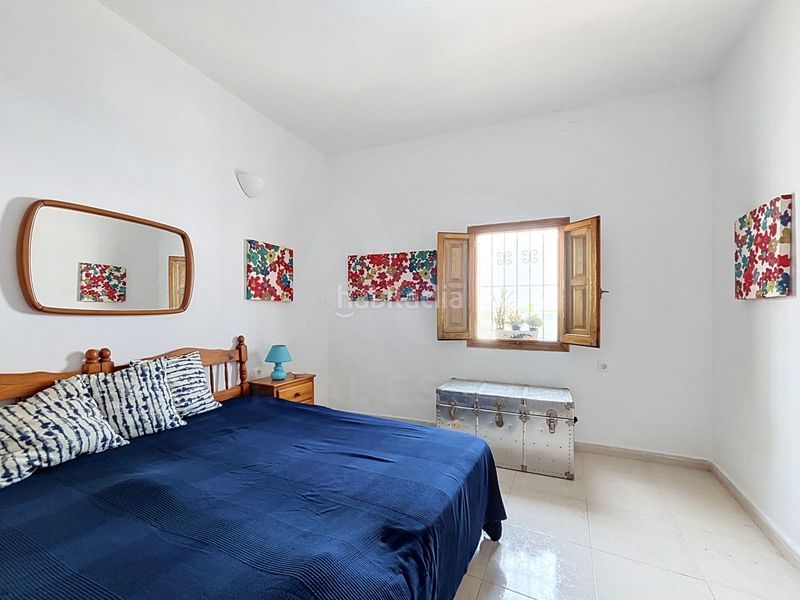 Foto db9567ee-6d8a-4ffd-a5ab-475a6fc4f10c. Casa amb piscina a Oliva pueblo Oliva