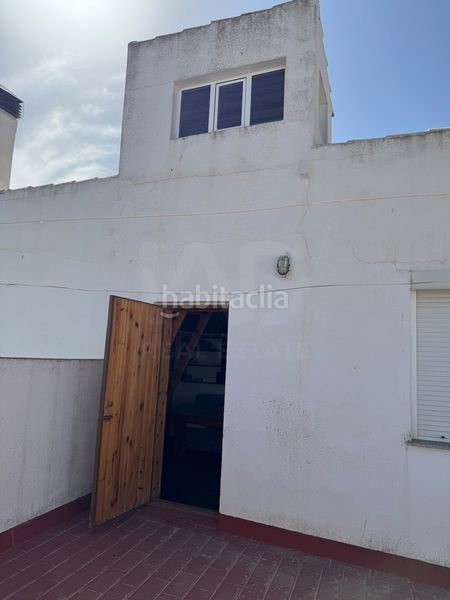Foto 350d7455-b35a-492e-8d88-ef7821d22319. Casa aparellada amb calefacció a Estepa