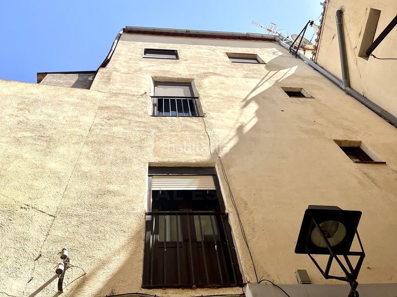Foto c936a11c-e8ec-47db-bb68-bc9940047282. Edificio in Vila-rodona