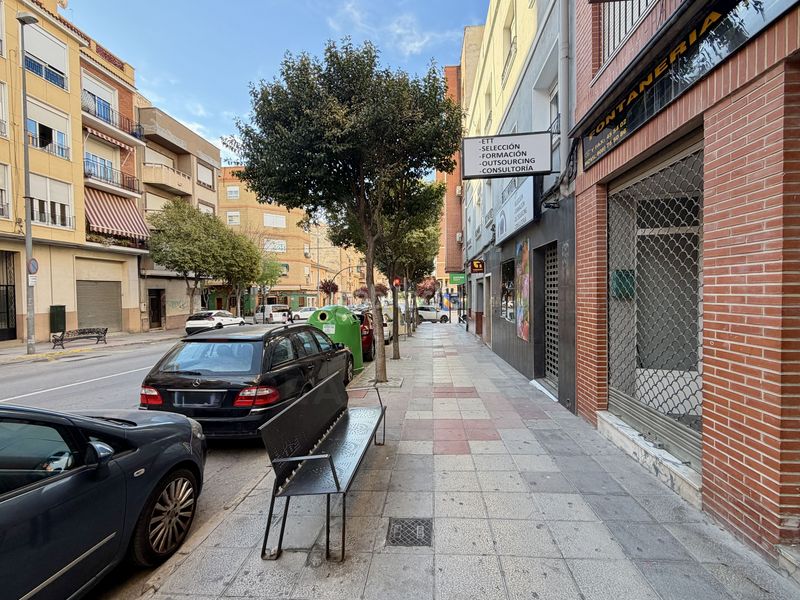 Foto 5c80f466-8090-4694-9c59-2f7c32fc81ab. Miete geschäftsraum in avenida gran via juan carlos i 74 74 in Cieza