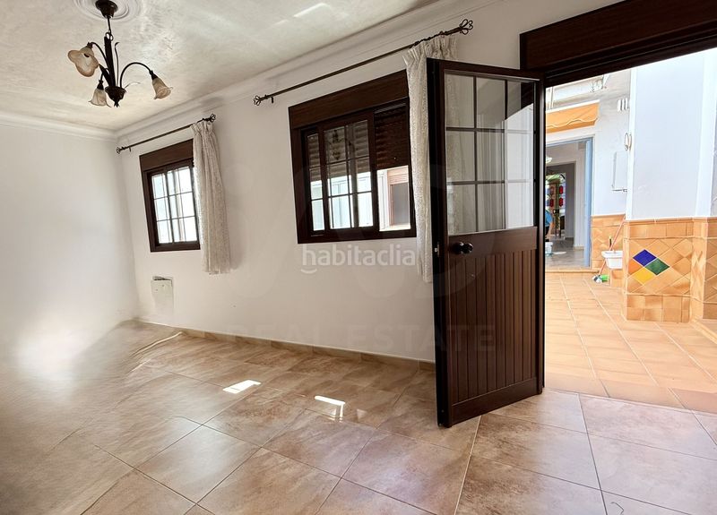 Foto 7401acf6-e781-49fd-9896-856a21e76bd6. Casa a Lepe