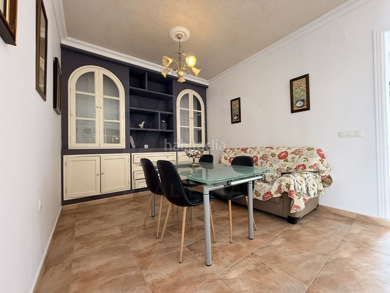 Foto b942d7df-b05c-4fa0-acee-5da761812bb3. Casa a Lepe