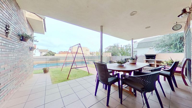 Foto 33062158-ef91-4406-bd32-80e9447ffee9. Casa amb calefacció aparcament piscina a Els Masos - Els Garrofers Coma-ruga