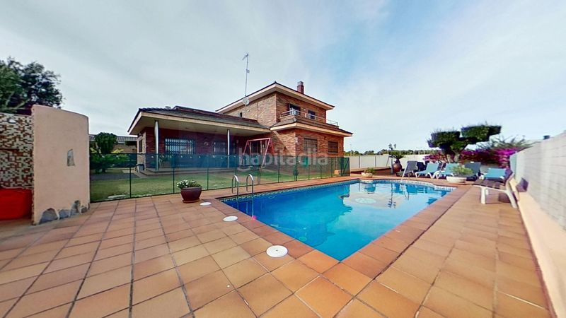 Foto 33eba07f-4993-4de9-b419-4d59790d7d0d. Casa amb calefacció aparcament piscina a Els Masos - Els Garrofers Coma-ruga
