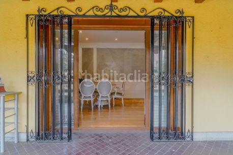 Foto 38995550-fa5e-46de-8905-84099457b223. Xalet amb calefacció aparcament a Puerta Bonita Madrid