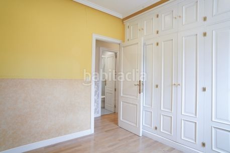 Foto c91e1bd8-b7a5-4a9d-8f47-190745f1bc23. Xalet amb calefacció aparcament a Puerta Bonita Madrid