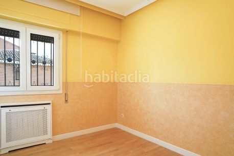 Foto dd57d7a0-0aad-4a16-9280-9ef6ff6a97f8. Xalet amb calefacció aparcament a Puerta Bonita Madrid