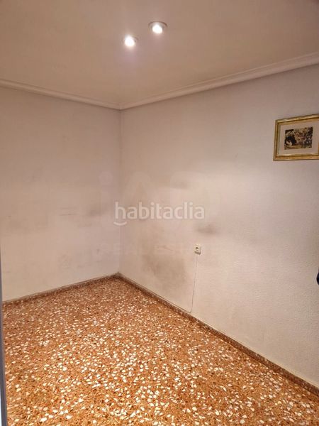Foto bd885c53-4dd4-45f6-8e09-90bc84b3fcb0. Pis a Sax