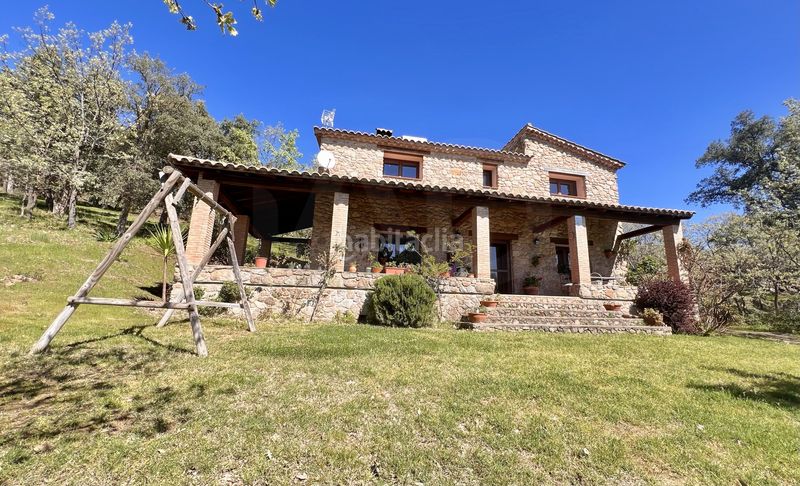 Foto ea89331a-0a8d-4221-a922-8c5fc677f0ae. Chalet en Perales del Puerto