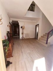 Casa aparellada a Villada