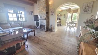 Xalet a Castellet i la Gornal