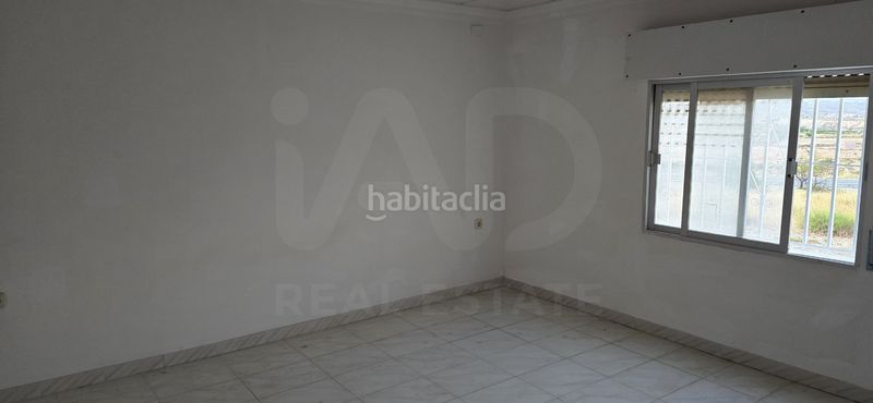Foto 4c44a434-438e-48b9-8d9e-4dc4736d23d8. Casa amb aparcament a Abanilla