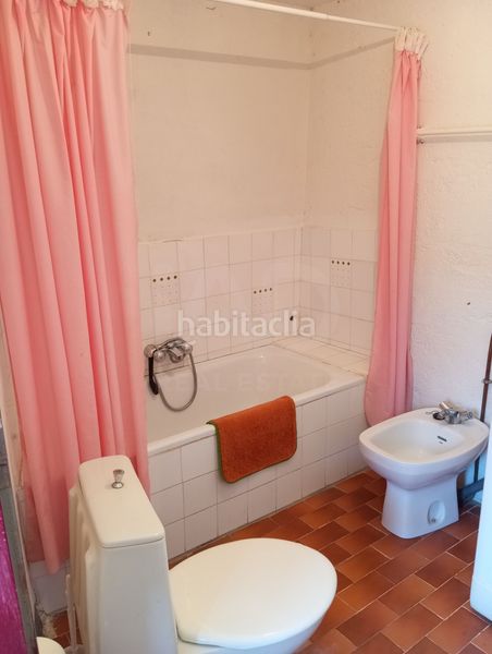 Foto f023c8d2-e806-4e27-88a7-1a8a0494b030. Masia amb aparcament a Poblaciones Norte Jaca
