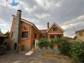 Chalet en Santovenia de la Valdoncina
