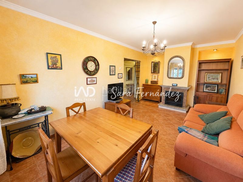 Foto d41e2bea-5de3-4ac4-8a49-460aa2cc4b9f. Casa amb calefacció aparcament a Sariegos