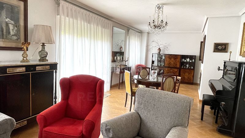 Foto 5a6c9df4-46af-4d51-a861-ce17930dffa1. Casa aparellada amb calefacció aparcament a Las Matas-Peñascales Rozas de Madrid (Las)