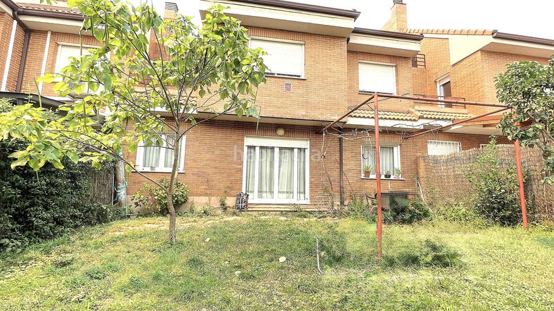 Foto d31f8f69-4baf-4469-a865-08c06fa5fb44. Casa aparellada amb calefacció aparcament a Las Matas-Peñascales Rozas de Madrid (Las)
