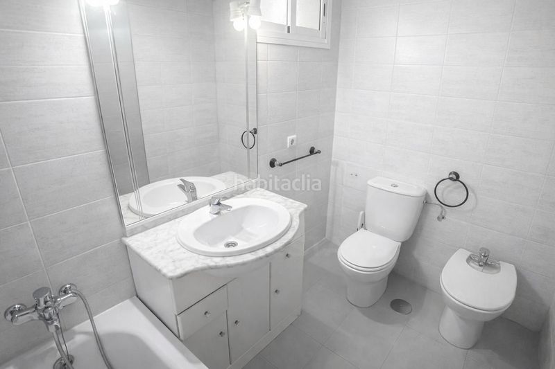 Foto f993e3f1-ba01-45b8-bbc5-f85c18cd00d2. Pis a Centro - Barriada Mallorca Camas