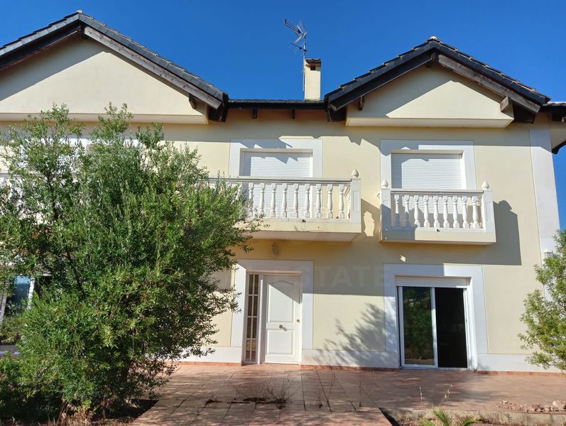 Foto 182cceee-4677-4130-80fa-ac586d03cc4e. Casa a Zona Alta Puçol