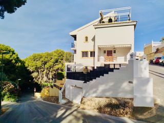 Casa  Carrer serra puig campana 30