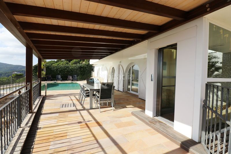 Foto 0bd5cfbb-0ff4-498e-92d1-7b5605c826e6. Casa amb calefacció aparcament piscina a Cabrils