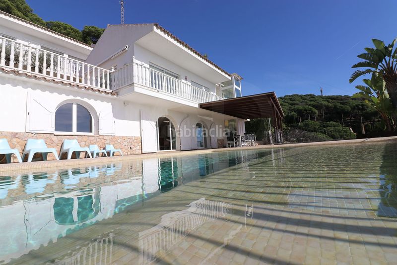 Foto 25bf678d-1f44-4e6b-a926-dc26fbaba985. Casa amb calefacció aparcament piscina a Cabrils