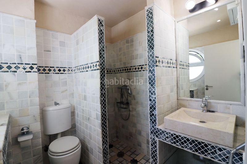 Foto 4e5eb8c5-d4b0-41e0-aae6-838f89ccb6bb. Casa amb calefacció aparcament piscina a Cabrils