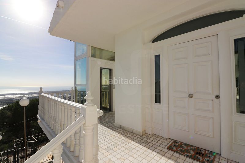 Foto ce150edb-5331-4066-aada-85edc1946633. Casa amb calefacció aparcament piscina a Cabrils