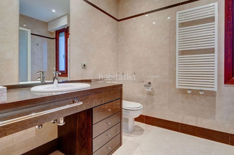 Foto 350d2417-8134-4078-9118-cb187e6f5526. Xalet amb aparcament piscina a Arróniz