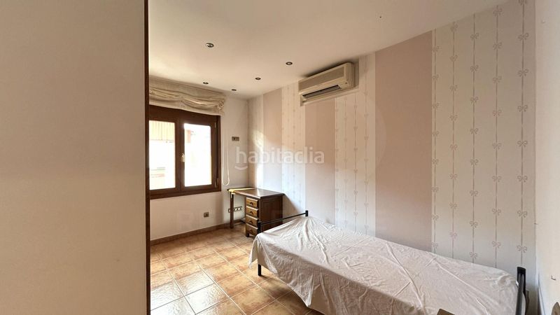 Foto ecbbb335-3f73-4dd0-945c-94533024c3c3. Pis amb calefacció aparcament a Deltebre