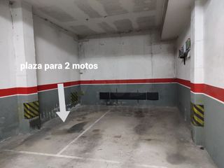 Aparcament cotxe a El Clot