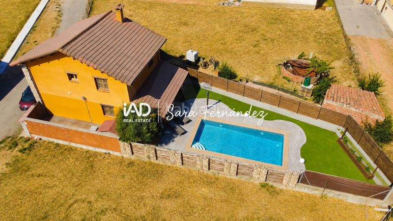 Foto bc189986-42bb-488a-97da-e9623b5e4d8f. Casa amb calefacció aparcament a Sariegos