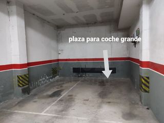 Aparcament cotxe a El Clot
