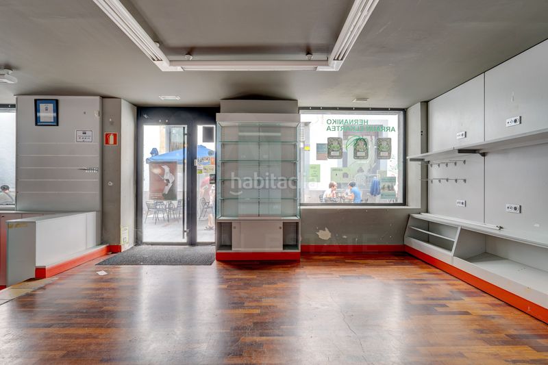 Foto 405d98c2-9d81-410b-88b5-3ddc246bb0ec. Local comercial en Hernani
