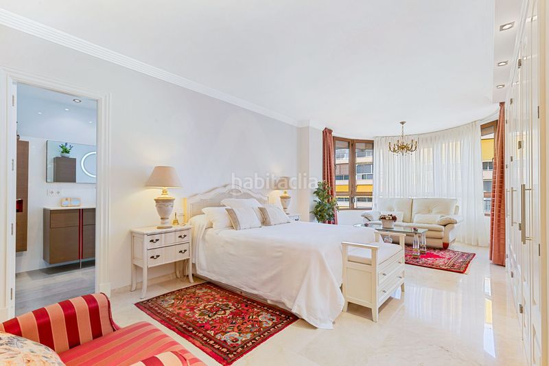 Foto c8db182b-a313-4fcb-8e97-720146816c84. Pis amb calefacció piscina a Playa Bajadilla - Puertos Marbella