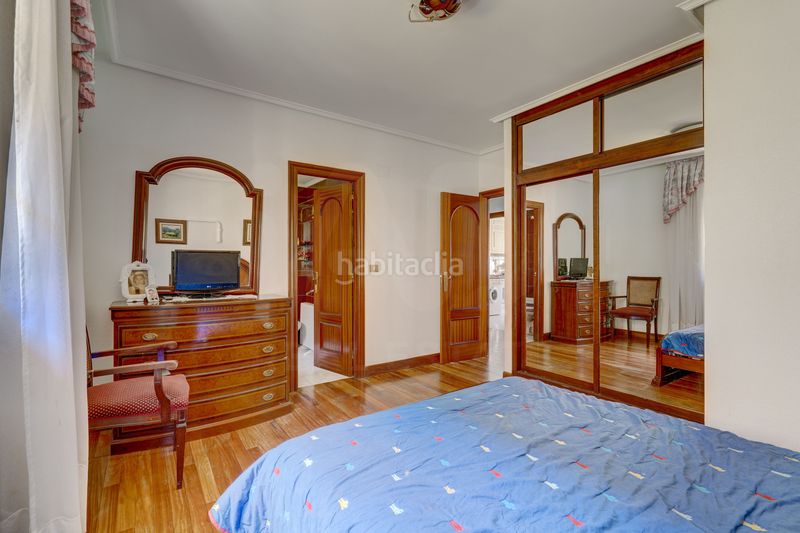 Foto 5fc08089-9a0a-46a9-a002-2d4a0fe5c4ce. Dúplex amb aparcament piscina a Mioño-Santullán Castro - Urdiales