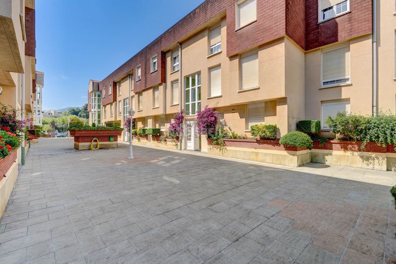 Foto bf5396be-3a6d-49d8-8930-e0ea03a8870f. Dúplex amb aparcament piscina a Mioño-Santullán Castro - Urdiales