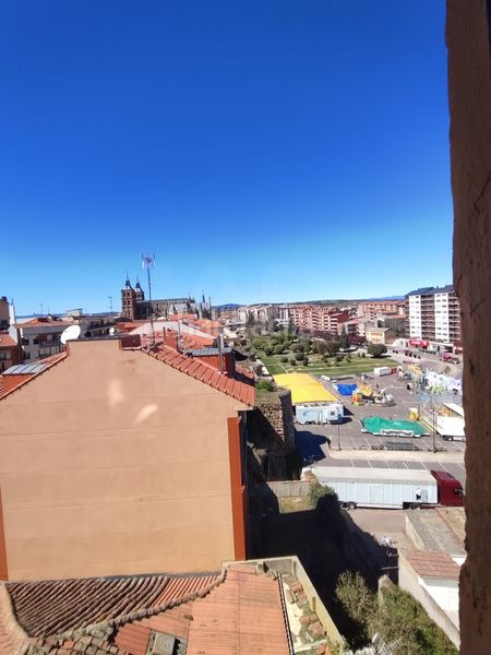 Foto 668d9fc1-7d3e-43d7-97f1-a8c4bf5a48ff. Àtic a Astorga