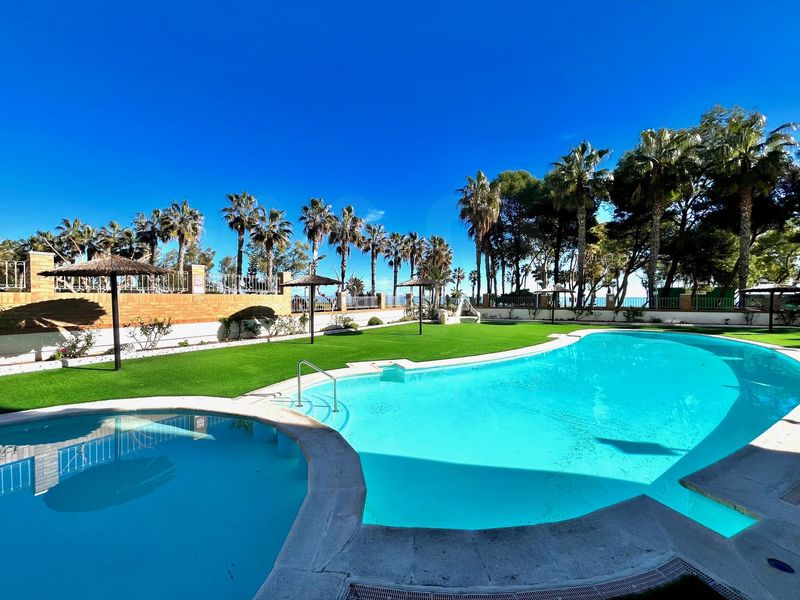 Foto 574b8dc6-5f8f-4f0f-8ecd-22971c473e75. Pis amb calefacció aparcament piscina a Acapulco Oropesa del Mar