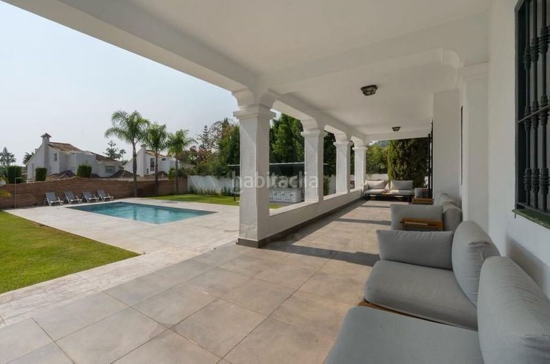 Foto 724d738e-32ed-41a5-aa77-1ed4cd813e3f. Casa amb aparcament piscina a Las Brisas Marbella
