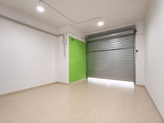 Location Local commercial  Calle empar nadal 6 6