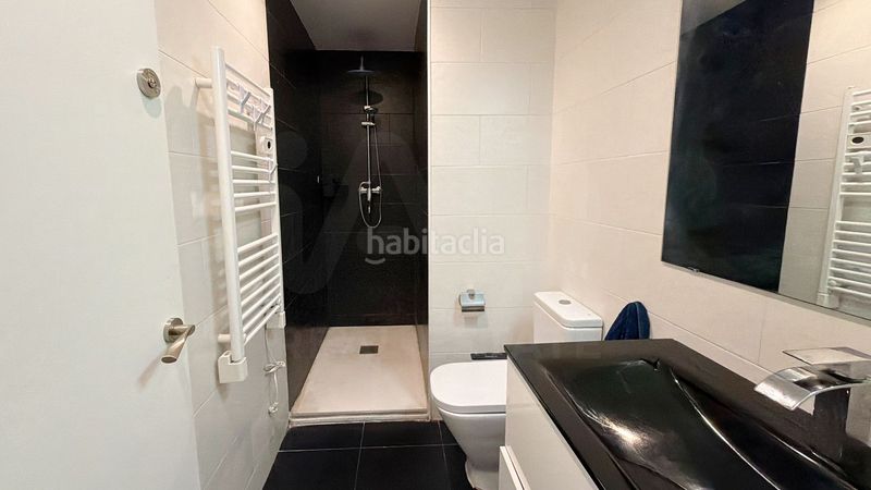 Foto d0675096-95e8-4f18-a7ea-f77ccc177d80. Casa aparellada amb calefacció a Cirera Mataró