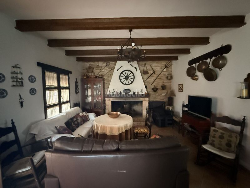 Foto e14a8bed-ab6d-4bf4-b7f2-c7e244c8ecf4. Finca rústica a Lepe
