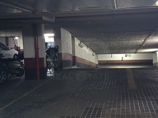 Aparcament cotxe a Paseo de la castellana 240