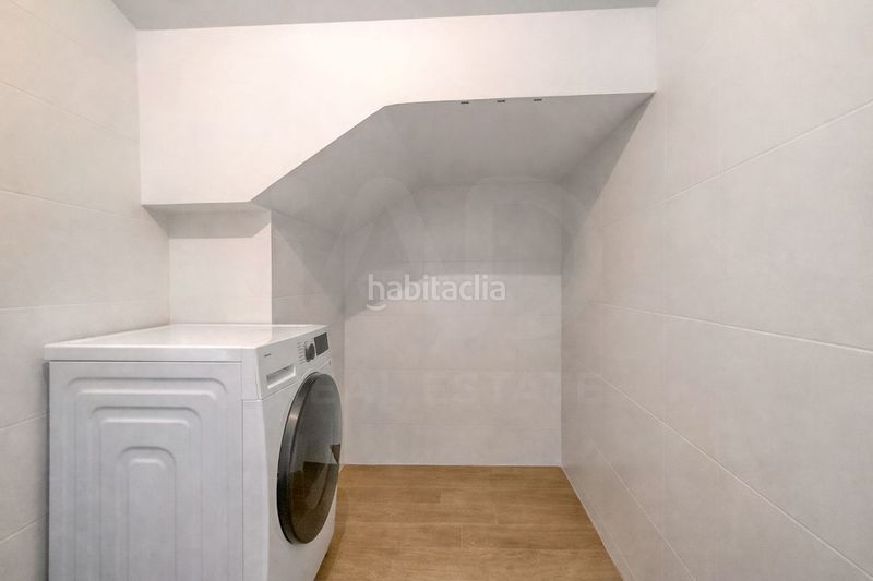 Foto a2252aaa-8888-404c-a72a-0aef7d3f3bc4. Casa aparellada amb calefacció piscina a Centro Mutxamel
