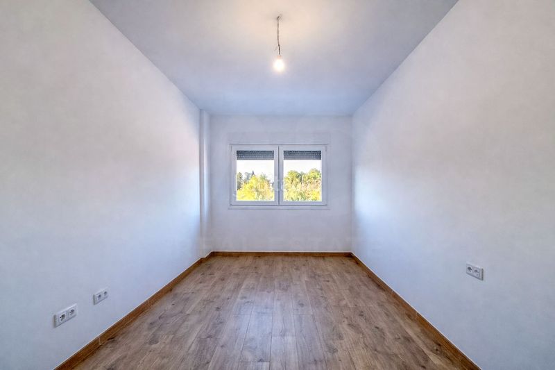 Foto b2926bb0-facd-4386-99df-740d26dba798. Casa aparellada amb calefacció piscina a Centro Mutxamel
