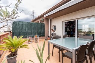 Casa aparellada a Col·legis Nous