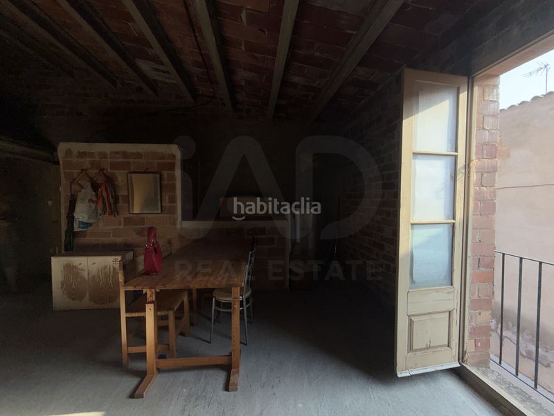 Foto 32938150-f926-4e93-8ba9-19f9052c4c41. Casa aparellada a santa anna 44 a Llardecans